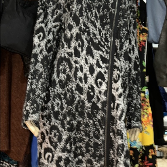 chico’s size 3 sweater dress. animal print or jacket - Picture 5 of 16